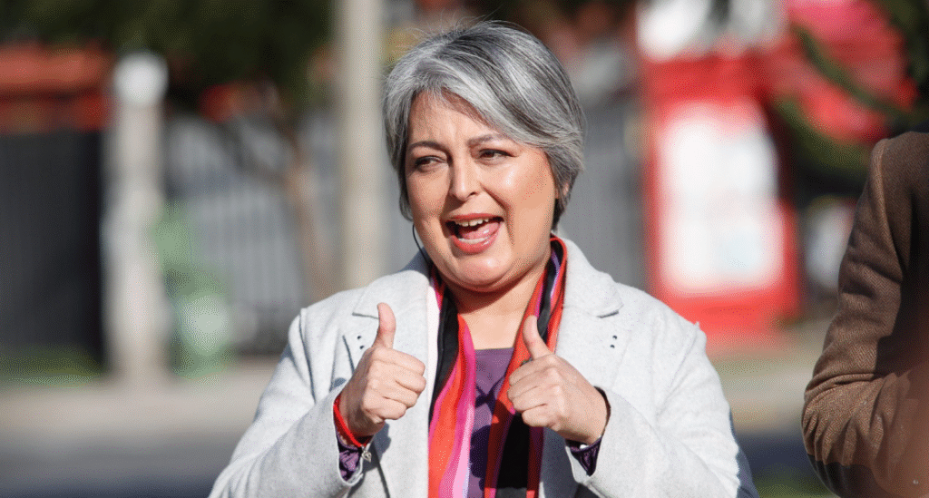 HISTÓRICO TRIUNFO POPULAR: JEANNETTE JARA, MILITANTE DEL PUEBLO, SE IMPONE EN PRIMARIAS OFICIALISTAS